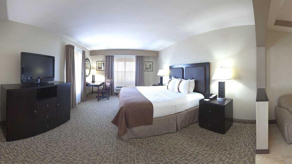 Holiday Inn Hotel & Suites Beaufort At Highway 21 By Ihg Exterior photo