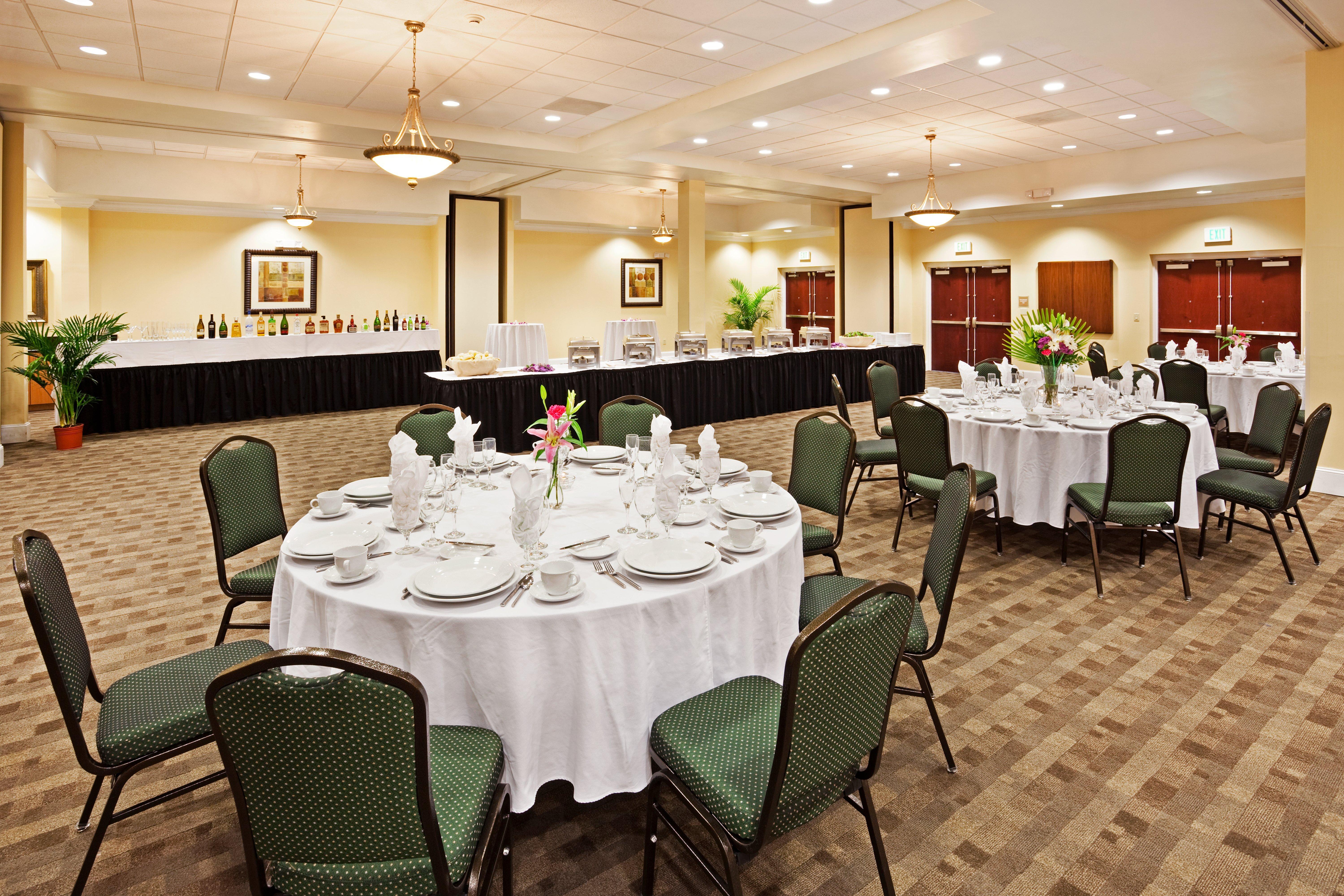 Holiday Inn Hotel & Suites Beaufort At Highway 21 By Ihg Exterior photo